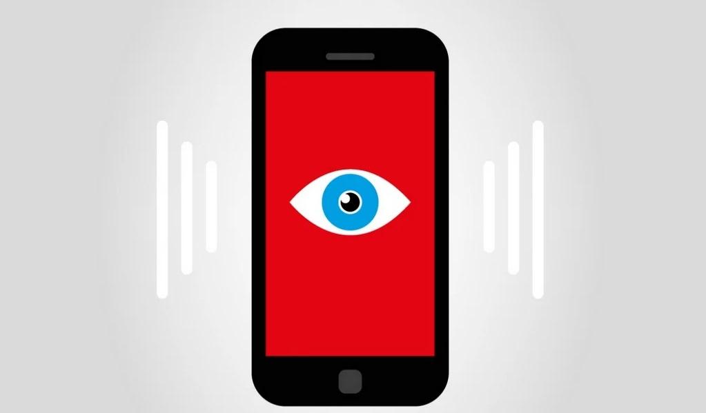 Aplicativos espiões instalados diretamente no celular para espionar o WhatsApp de outra pessoa