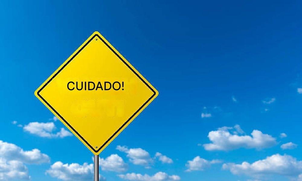Por que evitar apps espiões grátis para rastrear conversas do WhatsApp de outro celular