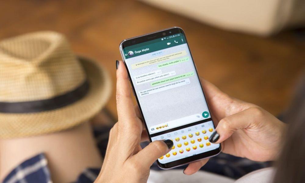 cómo ver con quién se escribe por WhatsApp