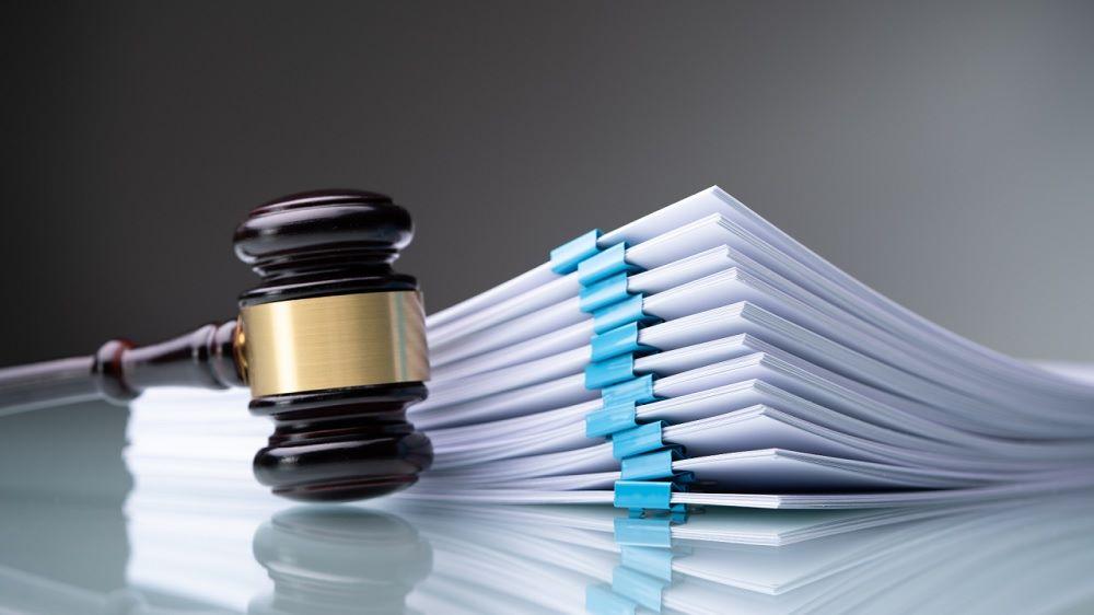 Solicitud legal o autorizada para revisar WhatsApp