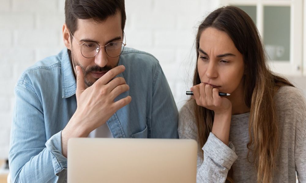 Irregularidades en el comportamiento financiero