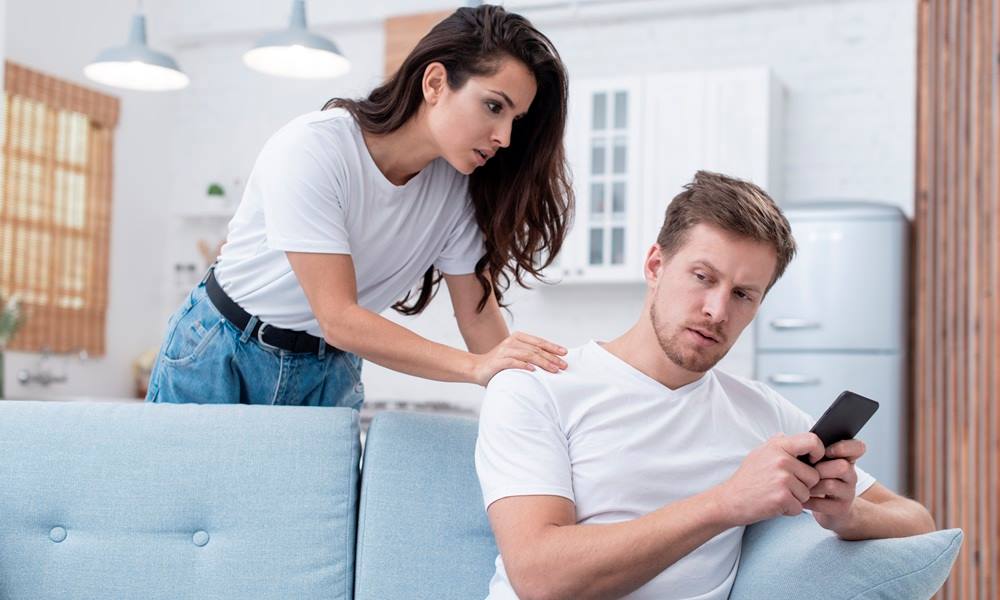 7 Ways on How to Deal with Husband's Infidelity and Heal 