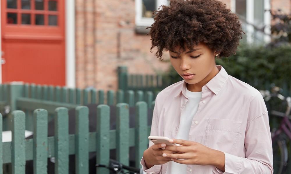 How to Read Messages from Another Device