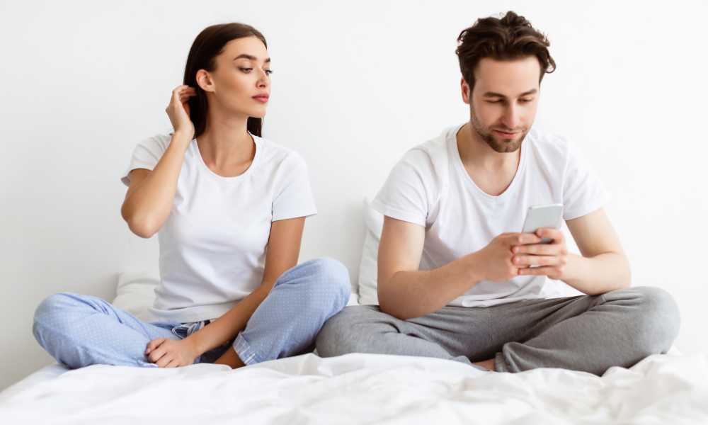 How to Read My Husband's Text Messages