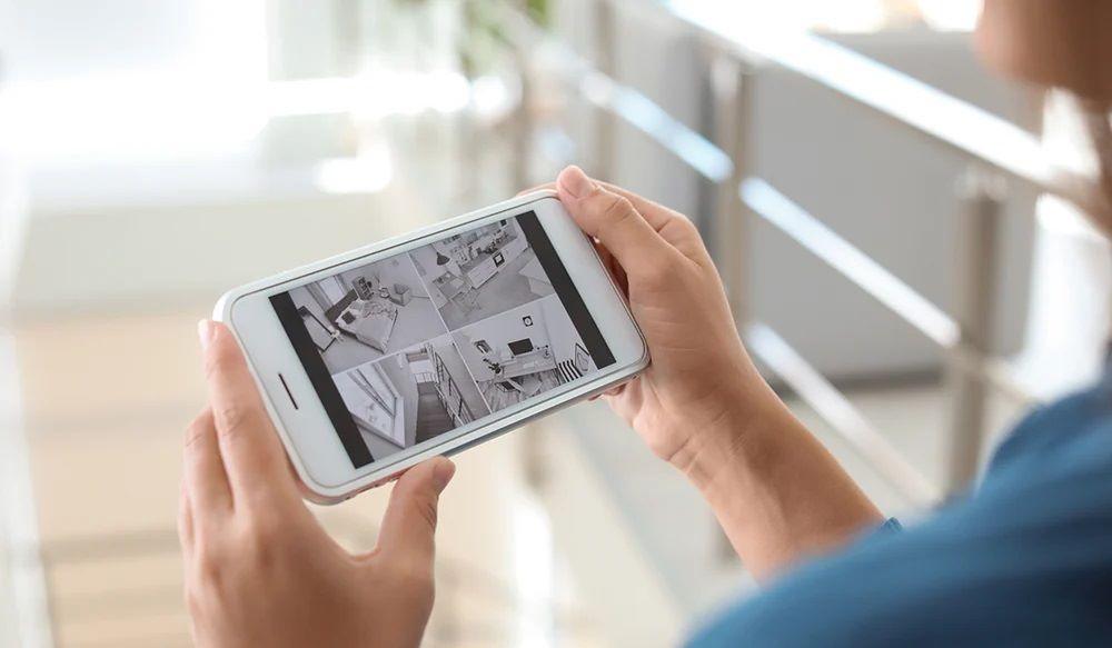 How to Tell If My Phone Camera Is Hacked