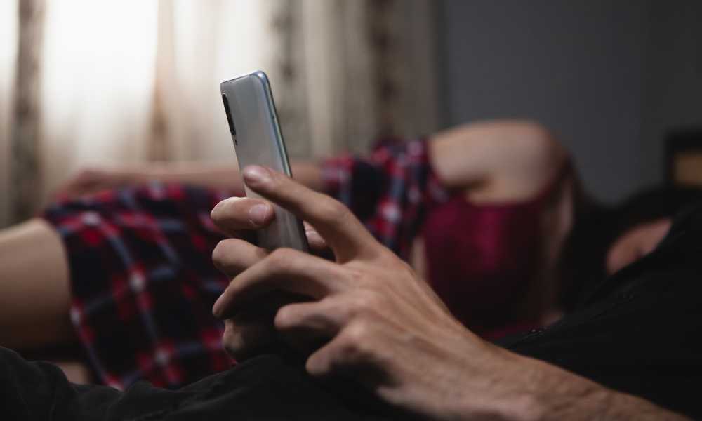 Observable Physical Signs of Infidelity