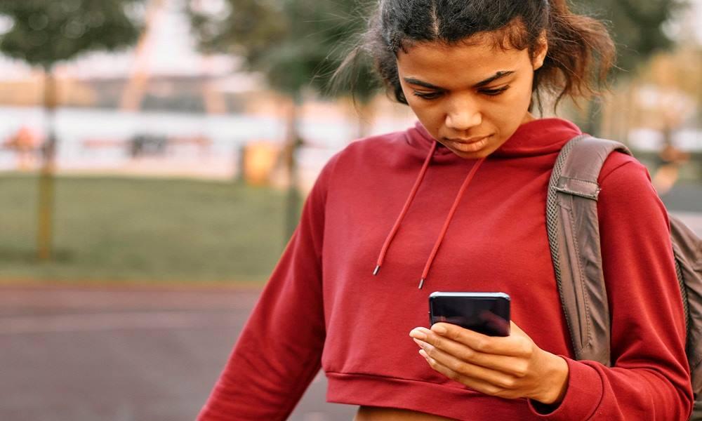 Physical Access to His iPhone to See My Husband's iMessages