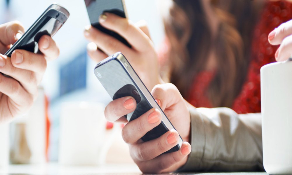 Spy on Your Girlfriend's Text Messages Free