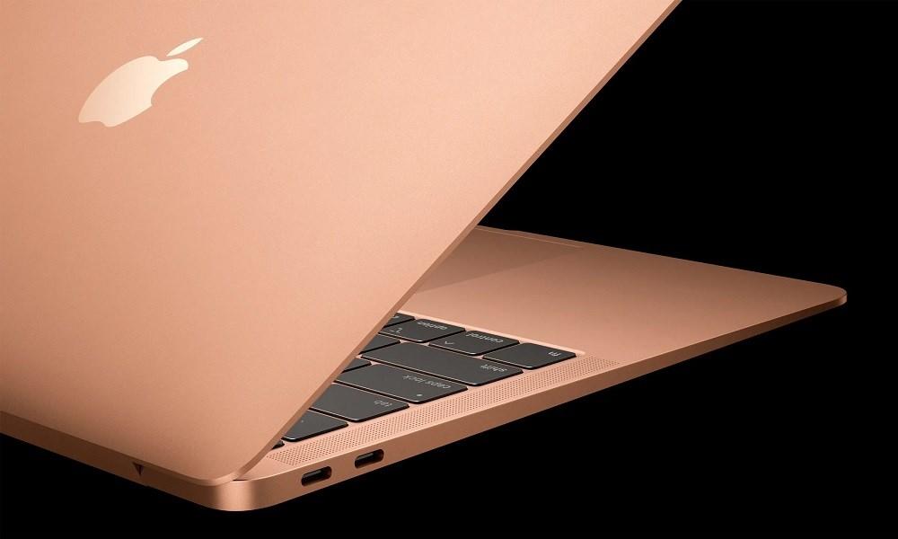 Using a Mac Linked to The Same iCloud Account to Tap Into iPhone Messages