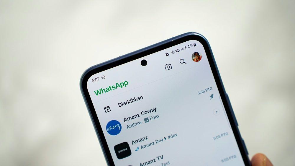 How to Look at WhatsApp Messages without Them Knowing