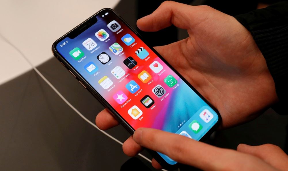 Accesso fisico per spiare un telefono