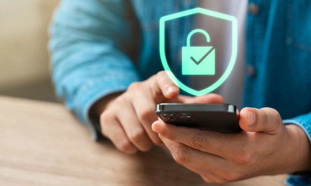 Come difendersi da tentativi di spionaggio sul tuo cellulare
